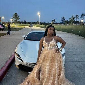 Elegant Champagne Gold Prom Gown